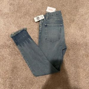 NWT Good American Distressed Hem Skinny Jeans - Size 27